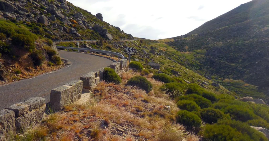 Sierra de gredos en moto.
